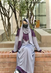 Zareen Two-Tone Jaffran Abaya With Hijab - Image 2